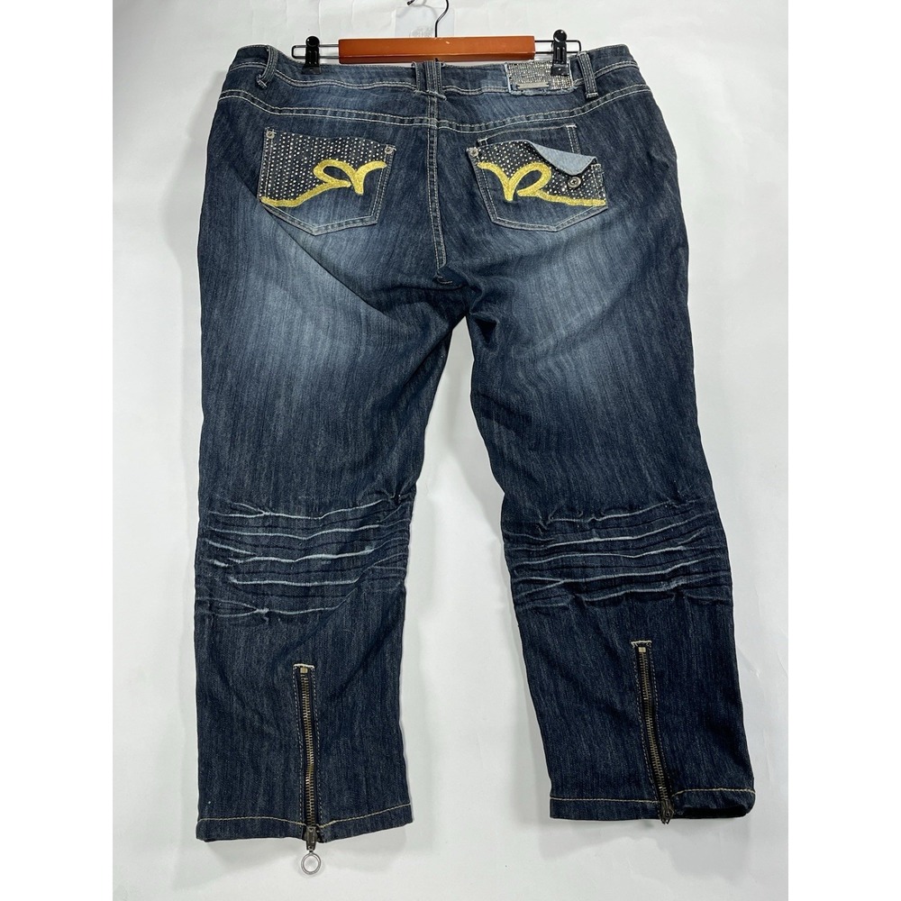 Vintage Rocawear Women's Jean Dark Wash Embellished Zipper Back Legs Capri Sz 16 - Picture 7 of 16